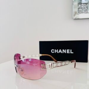RARE🍒 Vintage Chanel pink rimless CC sunglasses